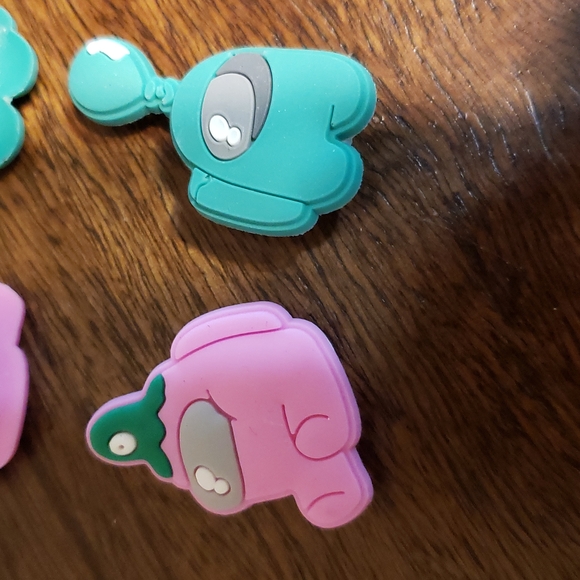 Set of 3 Among Us Jibbitz new - Picture 2 of 4